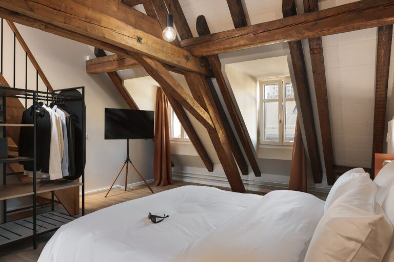 501 Bett + Tv Stay Sunday Hornergasse By Patrick Armbruster Bearb Klein