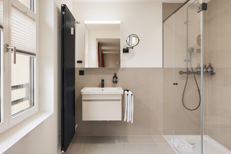 Bad Studio Plus Edit Stay Sunday Hornergasse By Patrick Armbruster